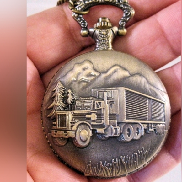 New 18 wheeler Big Rig truck trucker Quartz pocket watch - Picture 2 of 9